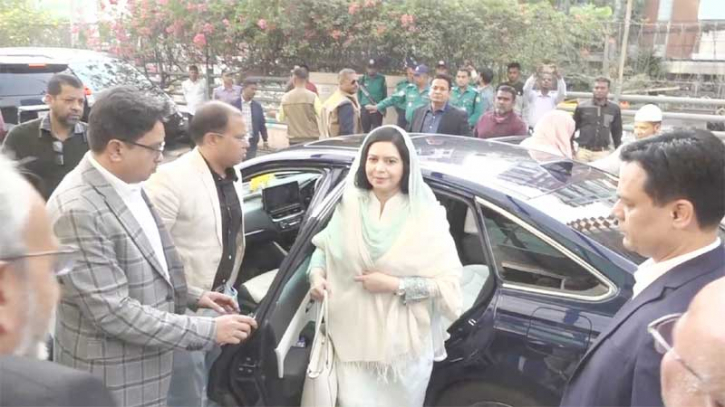 এভারকেয়ার হাসপাতালে জুবাইদা রহমান