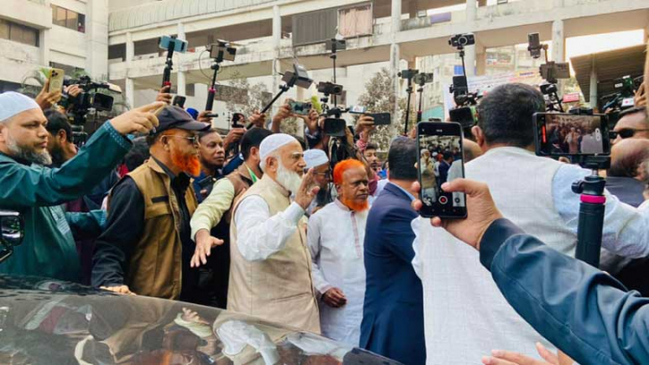 দেশবাসীর কাছে হাদির জন্য জামায়াতে আমিরের দোয়া কামনা