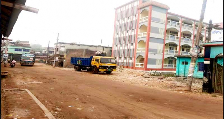 থমকে গেছে ৪শ কোটি টাকা ব্যায়ে উন্নয়ন প্রকল্পের কাজ