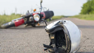 ঝালকাঠিতে কভার্ড ভ্যান-বাসের চাপে মোটরসাইকেল চালক নিহত