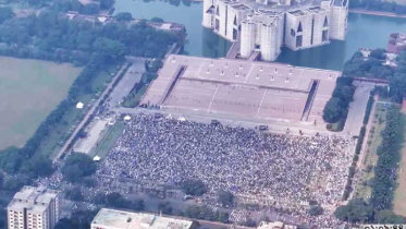 শহীদ হাদির জানাজায় অংশ নিতে জনস্রোত