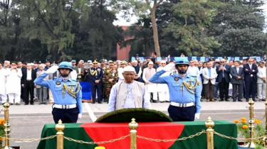 মুক্তিযুদ্ধের উপ-সর্বাধিনায়ক এ কে খন্দকারের জানাজা অনুষ্ঠিত