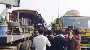 মাদারীপুরে বাস-ট্রাক সংঘর্ষে নিহত ৩, আহত ১০