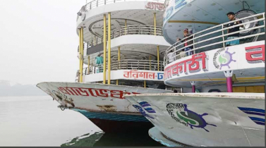 ঝালকাঠিতে এডভেঞ্চার-৯ লঞ্চ ও ৪ স্টাফ আটক