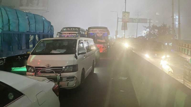 নিরাপত্তা বহরের চাপে মহাসড়কে তীব্র যানজট,গাড়িতেই সন্তান প্রসব  