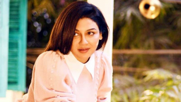 বড়দিনে শান্তি আসুক দেশে, সারা পৃথিবীতে: জয়া আহসান