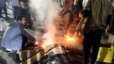 শাহবাগে বিক্ষোভ, যান চলাচল বন্ধ