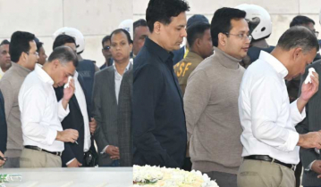 বাবার সমাধিতে অশ্রুসিক্ত তারেক রহমান