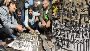 খুলনায় কারখানায়  ৩৫ আগ্নেয়াস্ত্রের সরঞ্জাম উদ্ধার