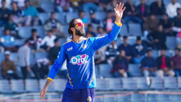 বিপিএলে খেলতে এসে বিবাহবিচ্ছেদের ঘোষণা ইমাদ ওয়াসিমের