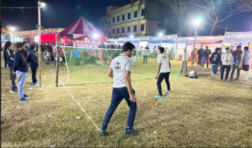 মেলার মাঠে ব্যাডমিন্টন টুর্নামেন্ট, অস্বস্তিতে দর্শনার্থীরা