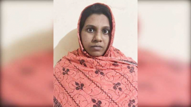 ৮ কুকুরছানা হত্যাকারী সরকারি কর্মকর্তার স্ত্রী গ্রেপ্তার