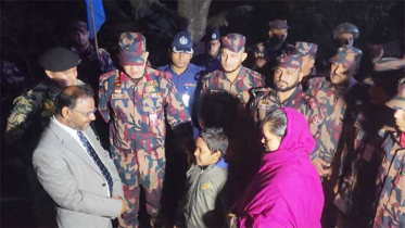 অন্তঃসত্ত্বা সোনালী খাতুনকে বিএসএফের কাছে হস্তান্তর করল বিজিবি