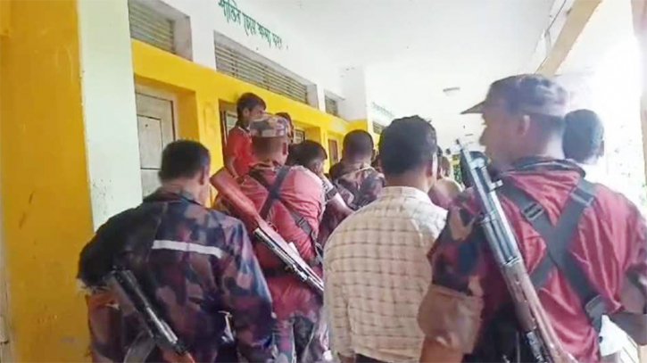 সীমান্ত পথে আবারও ৭ জনকে বাংলাদেশে ঠেলে দিল বিএসএফ