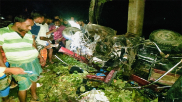 তিন জেলায় সড়কে প্রাণ গেল ১৫ জনের