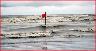 চার সমুদ্রবন্দরে ৩ নম্বর সতর্ক সংকেত