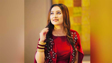 ‘মাটির পিঞ্জিরা’ নিয়ে হাজির লিটা সরকার