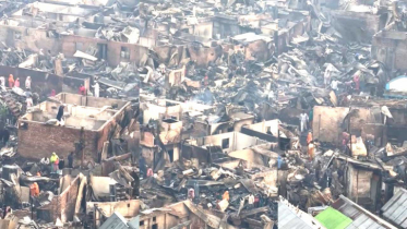 ভোরের আলো ফুটতেই স্পষ্ট কড়াইল বস্তির ক্ষতচিহ্ন  