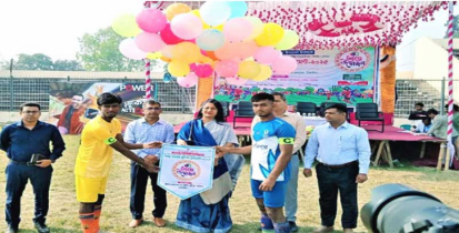 টাঙ্গাইলে আন্তঃকলেজ ফুটবল টুর্নামেন্টের উদ্বোধন