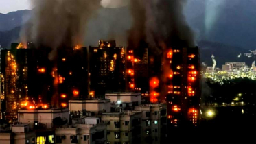 হংকংয়ে বহুতল আবাসিক ভবনে ভয়াবহ আগুন