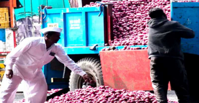 ঢাকার সিদ্ধান্তে পেঁয়াজ নিয়ে বিপাকে ভারতের রপ্তানিকারকরা