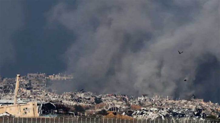 গাজায় ইসরায়েলি বিমান হামলায় নিহত অন্তত ১১