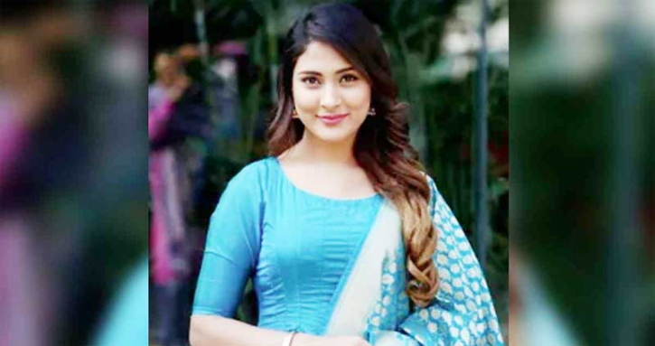 সংবাদমাধ্যমে মদসহ আটকের খবর, যা বললেন মেহজাবীন