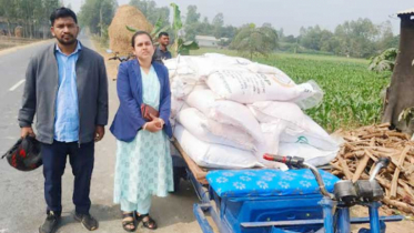 শেরপুরে পাচারকালে কৃষকের বরাদ্দের সার জব্দ