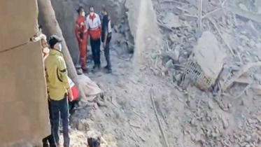 মার্কিন হামলায় ইরানের একটি স্কুলে নিহত ২৪