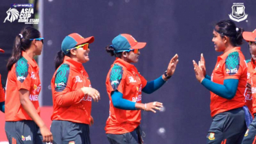 মালয়েশিয়া নারী দলকে উড়িয়ে দিয়ে টানা তিন জয় বাংলাদেশের