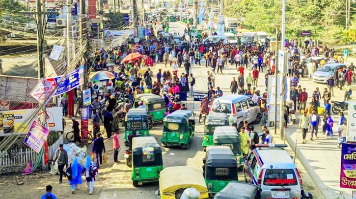 শাকসুর দাবিতে সিলেট-সুনামগঞ্জ মহাসড়ক অবরোধ শিক্ষার্থীদের