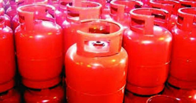 ১২৫৩ টাকার এলপিজি ১৯০০ - ২২০০ টাকা, সন্ধ্যায় বৈঠকে বসছেন উপদেষ্টা