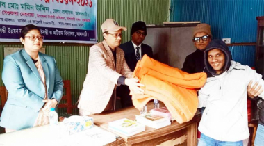 প্রতিবন্ধী শিক্ষার্থীদের মাঝে ‘বিনামূল্যে বই ও শীত বস্ত্র বিতরণ
