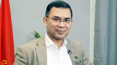 প্রথমবার ঢাকার রাস্তায় পায়ে হেঁটে চলাচল করলেন তারেক রহমান