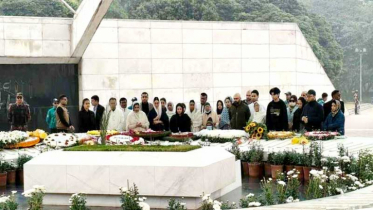 খালেদা জিয়ার কবর জিয়ারত করলেন জাইমা রহমানসহ পরিবারের সদস্যরা 