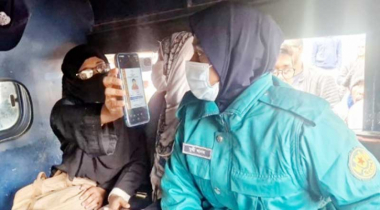  ভিপি প্রার্থীর স্ত্রীকে হেনস্তা শেষে পুলিশে দিল ছাত্রদল নেতাকর্ম