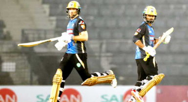 চট্টগ্রামকে হারিয়ে শীর্ষে রংপুর