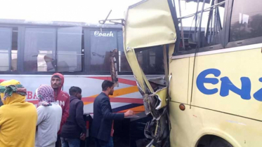 ঢাকা-সিলেট মহাসড়কে যাত্রীবাহী বাসের ত্রিমুখী সংঘর্ষে নিহত ২