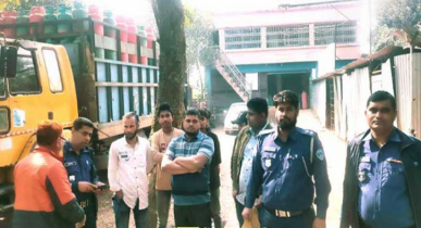 হোমনায় ভাউচারবিহীন এলপি গ্যাস বিক্রির দায়ে জরিমানা