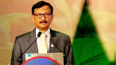 দেশে কারচুপির মাধ্যমে বিপুল অর্থ পাচার ও লুটপাট হয়েছে