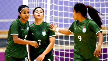 সাফে শ্রীলঙ্কাকে উড়িয়ে তৃতীয় জয় তুলে নিল বাংলাদেশ