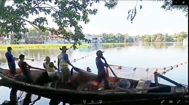 পাহাড়ে টানা বর্ষণ,বন্যায় রাঙামাটির মৎস্য খামারীদের ব্যাপক ক্ষতি