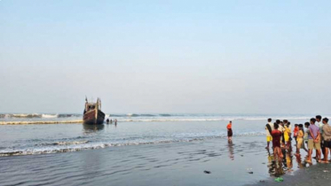 মিয়ানমার থেকে বাংলাদেশে আসার পথে রোহিঙ্গাবাহী নৌকাডুবি, নিখোঁজ ১৩