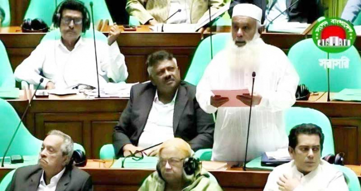নিকাব পরা এমপিদেরকে বিএনপি নেতা— ‘বুঝলাম না, আপনারা কারা?’