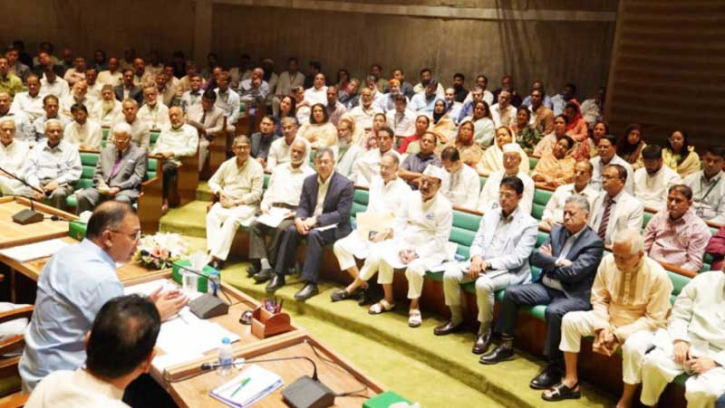 প্রধানমন্ত্রীর সভাপতিত্বে সরকারদলীয় সংসদ সদস্যদের সভা অনুষ্ঠিত