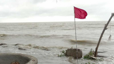 দেশের ১৩ অঞ্চলে ৪৫-৬০ কিমি বেগে ঝড়ের শঙ্কা, নদীবন্দরে সতর্ক সংকেত