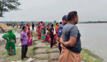 পাইকগাছায় নদে পড়ে শ্রমিক নিখোঁজ: উদ্ধারে ফায়ার সর্ভিস ও নৌ-পুলিশ