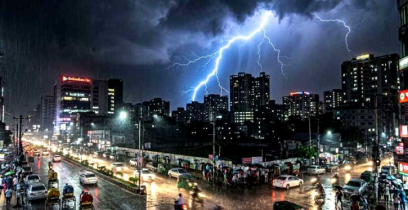 রাতে ঢাকাসহ ১২ অঞ্চলে ঝড় ও বজ্রবৃষ্টির আভাস