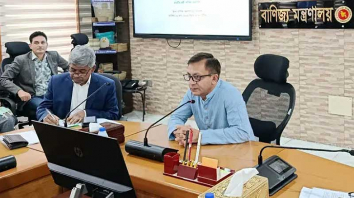 ‘ভোজ্যতেল পর্যাপ্ত আছে, দাম এক টাকাও বাড়বে না’: বাণিজ্যমন্ত্রী 